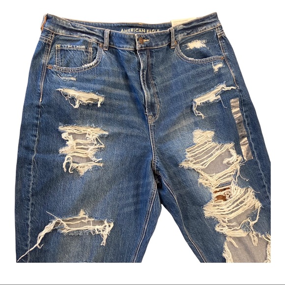 NWT American Eagle sz 20 mom jeans cut and frayed - Picture 12 of 16